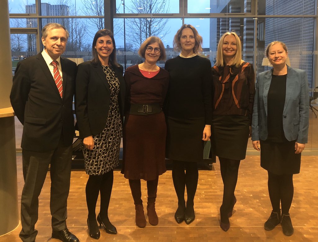 Happy to see Laura Ratniece’s PhD thesis on “Interaction between legal certainty and legal standards of the CISG” defended <a href="/jura_ku/">Det Juridiske Fakultet</a> <a href="/iCourts_jur/">iCourts</a> <a href="/SHIELD_LAW/">SHIELD</a>