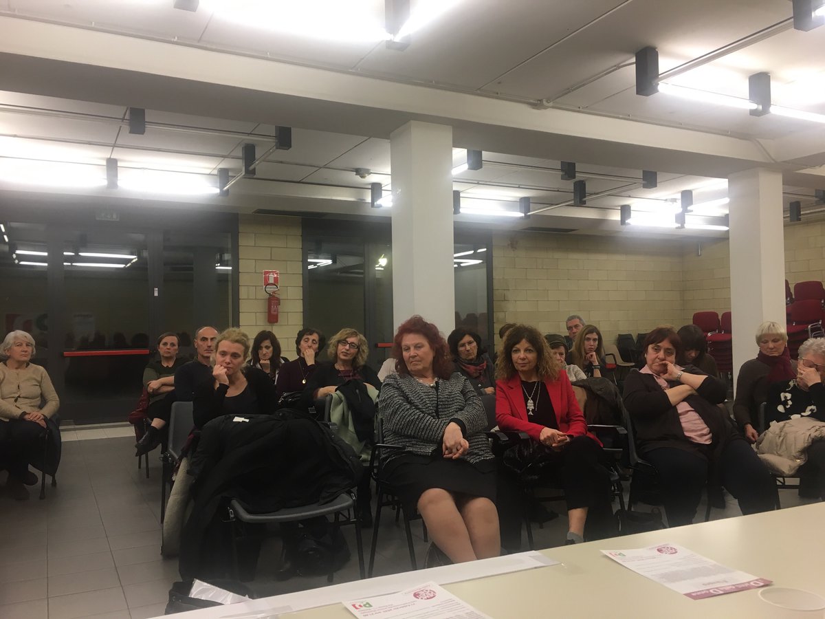 AlessiaPotecchi's tweet photo. Grazie alle Donne Democratiche per l’invito è stata una serata bellissima a #Basiano, un’occasione importante di dibattito per valorizzare le donne, le loro competenze, i tanti talenti, le loro professionalità. Abbiamo molto lavoro da fare insieme! 💖🍀 https://t.co/HSwFP2DT7Z