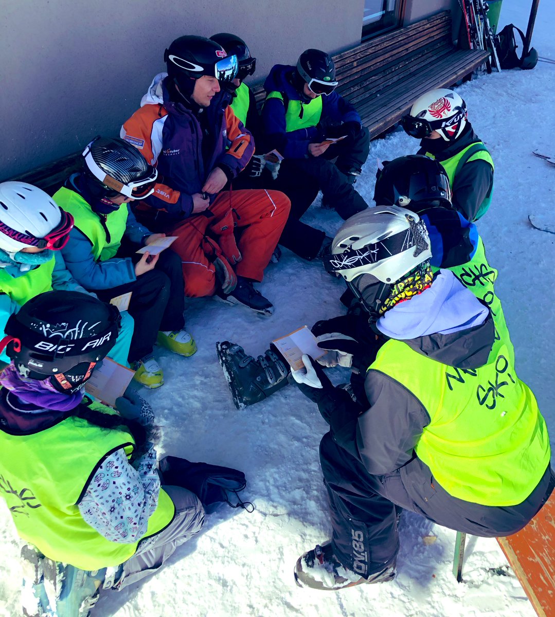 MHCHSski's tweet photo. Thank you to our fabulous ski instructors from Toni Gruber Ski School 👏 https://t.co/apKym4yyrb