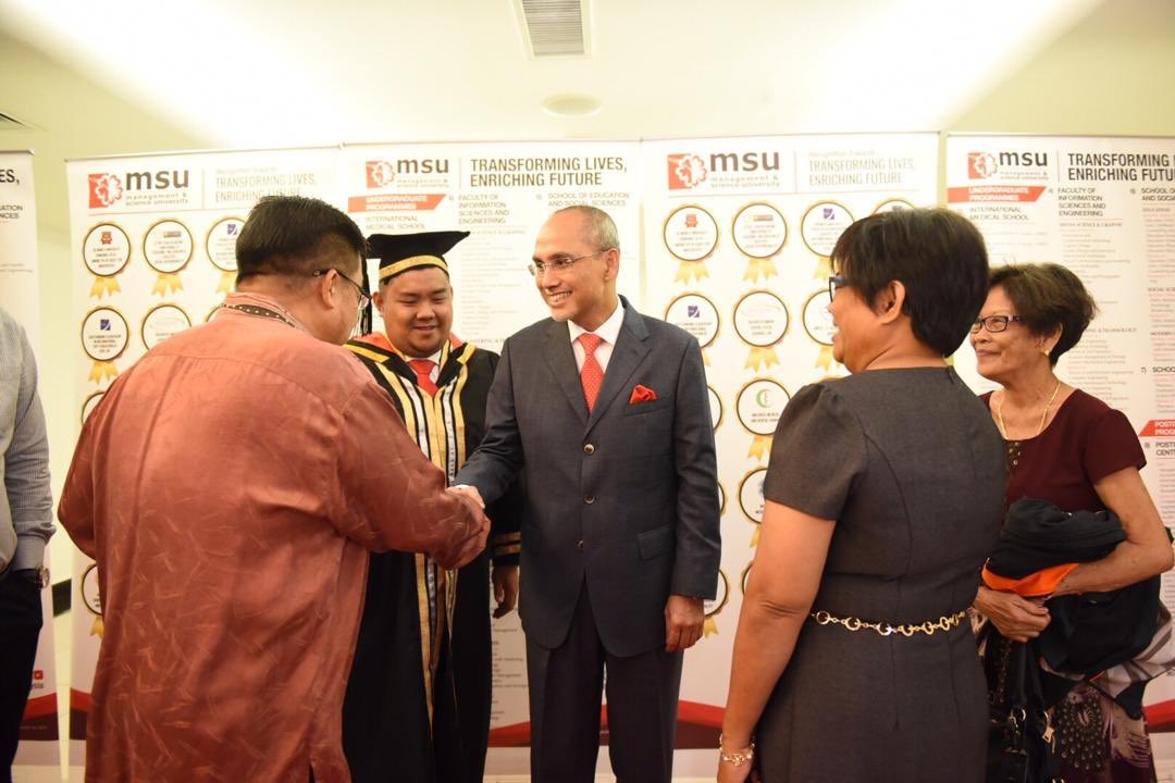 Best wishes to Goh Wen Jian on receiving the Mohd Shukri Yajid Outstanding Award in the MSU 26th Convocation. Exemplary of leadership qualities that reflect the learning experiences at @MSUMalaysia @GohWJ97 #MSUconvo26