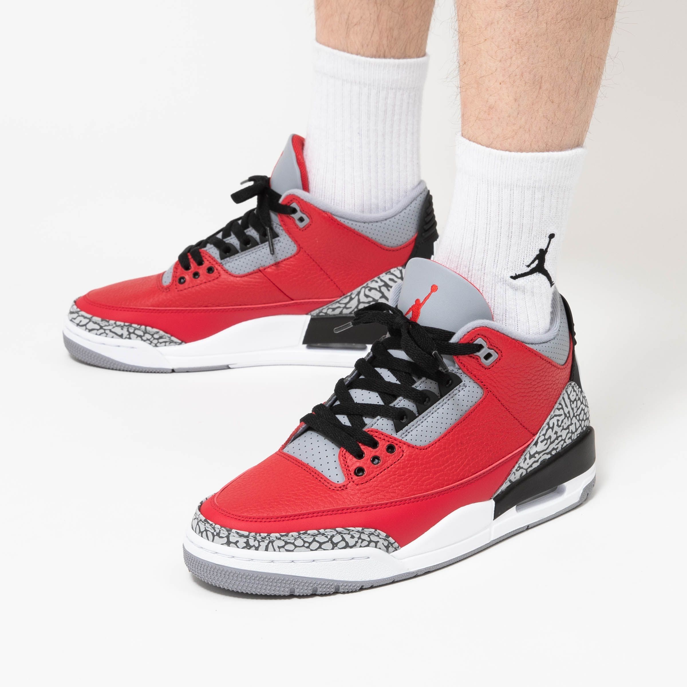 éxito Subtropical Cercanamente Titolo on Twitter: "#outNOW🔥 Air Jordan 3 Retro Special Edition "Fire Red"  S h o p ➡️ https://t.co/3nMnAFMrmy #aj3 #airjordan3 #jordan #firered  https://t.co/juA1UNHavJ" / Twitter