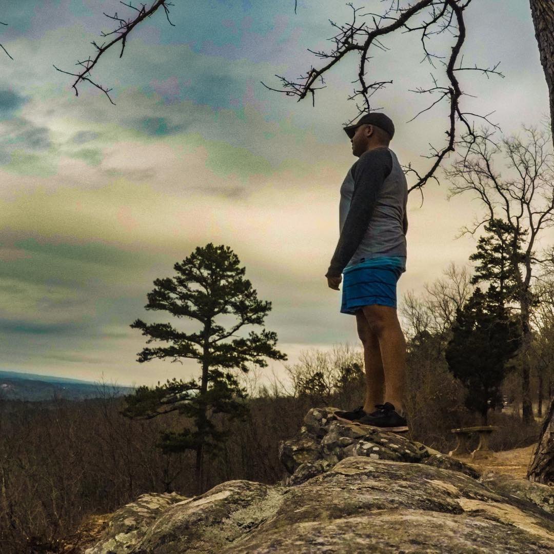 Here’s me looking over the edge at oak mountain state park, AL. @thisisalabama @hikealabama @ThePhotoHour @photo_J15 
#SaturdayMorning #photooftheday #photoshoot #RETWETT #Friends 
#nature #explore #SaturdayVibes #gopromilliondollarchallenge