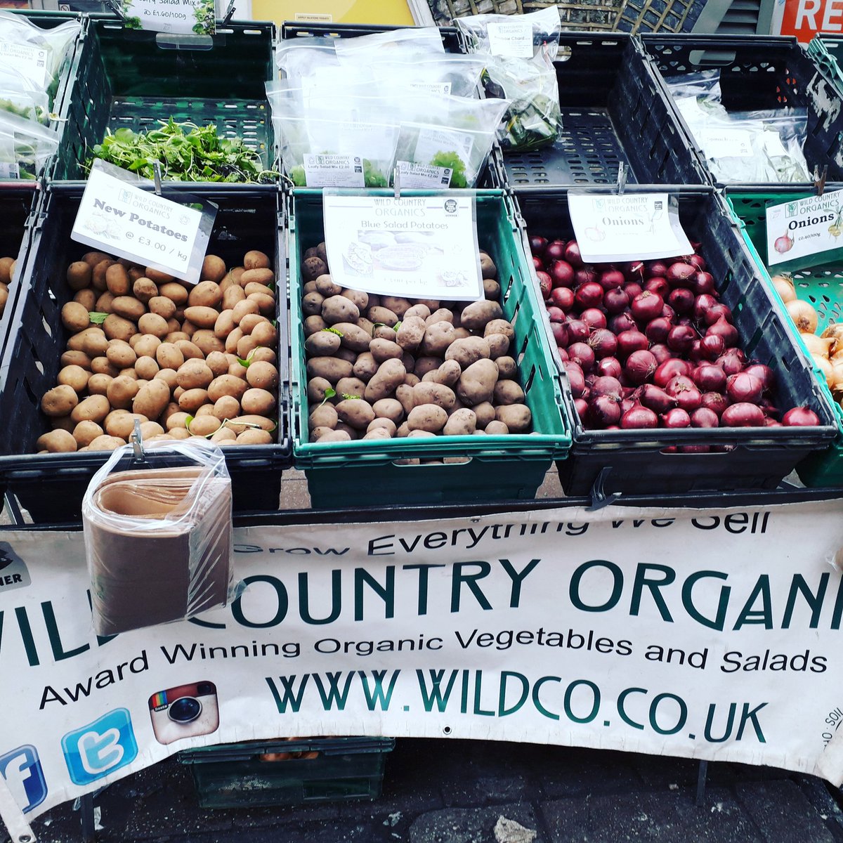Come down to Brixton Station Rd tomorrow &amp; every Sunday for #farmfresh #organic #fruit #veg #dairy #meat #pulses &amp; sustainable #zerowaste produce 9.30-2pm