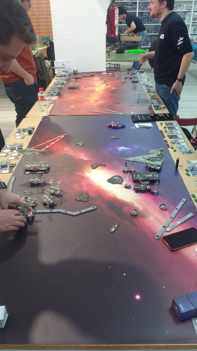 villatil's tweet image. Segunda ronda en el Primer Championship de #StarWarsArmada en #goblintrader Zaragoza
13 participantes, 7 rebeldes, 2 ISSD
@ffgop_es @FFGOP