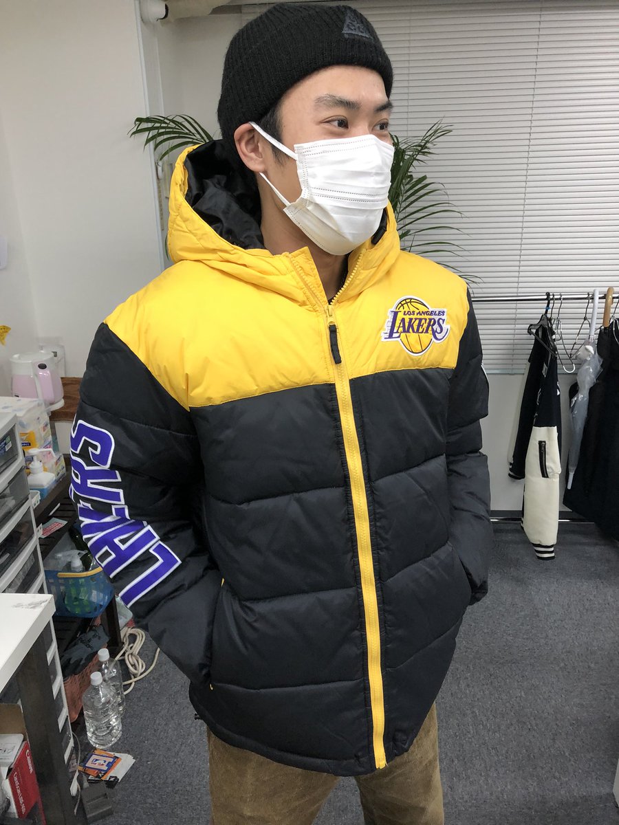 かっこいい😳😳😳😳 レイカーズダウンジャケット🌴 #LA #レイカーズ