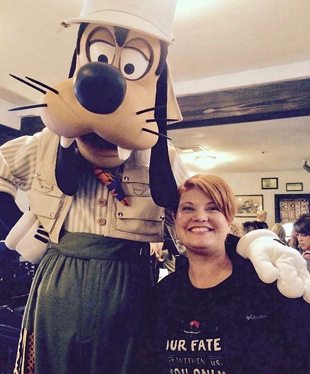 ellliphant's tweet photo. Tusker House at Animal Kingdom is one of my favorite character meals. Safari outfits and jungle juice.... who could ask for more? @lyndeec14 .
.
.
.
#DAK #Fiveyearsago #throwback #safari #safarimickeyandminnie #pithhelmet…

📸 https://t.co/cyj8SIEzQG via https://t.co/owSpeTm9Fh https://t.co/sldZ27C9Bi