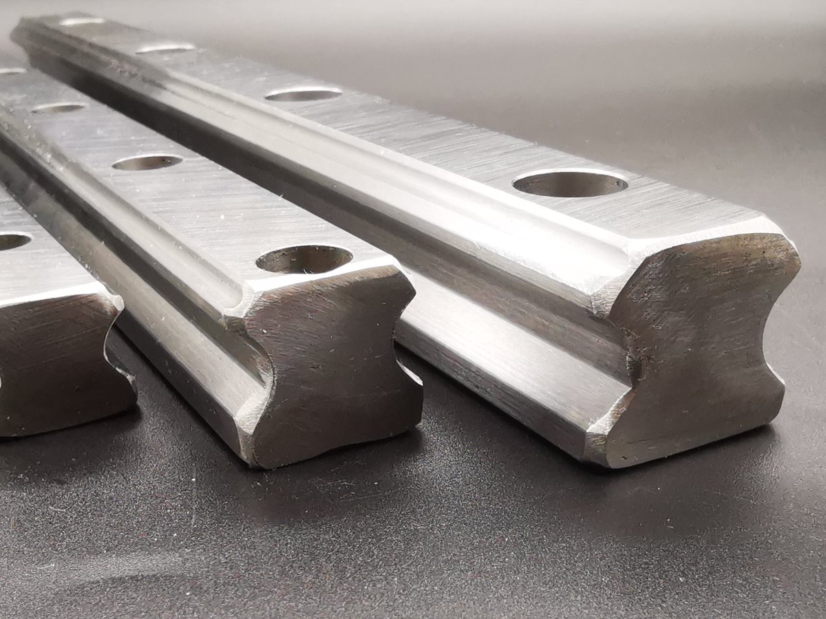 ChinaCarbidere's tweet image. We has the ability to cut linear guideways to the exact length to fit your need! #linearguideway #linearbearing #LinearGuideRail
