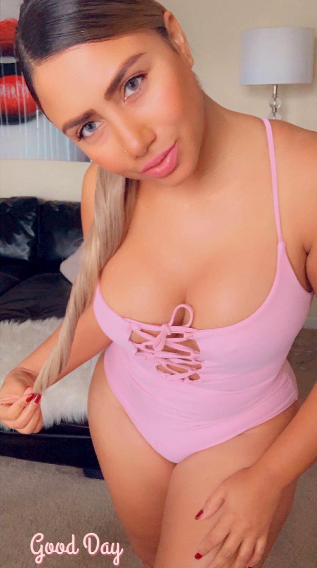 X 上的 sexy culoona：「LA MUJER QUE NO NECESITA LA VALIDACIÓN DE NADIE ES EL  INDIVIDUO MÁS TEMIDO DEL PLANETA 🪐 #sololadedios 👉📝  https://t.co/FTEBefvXDV」 / X