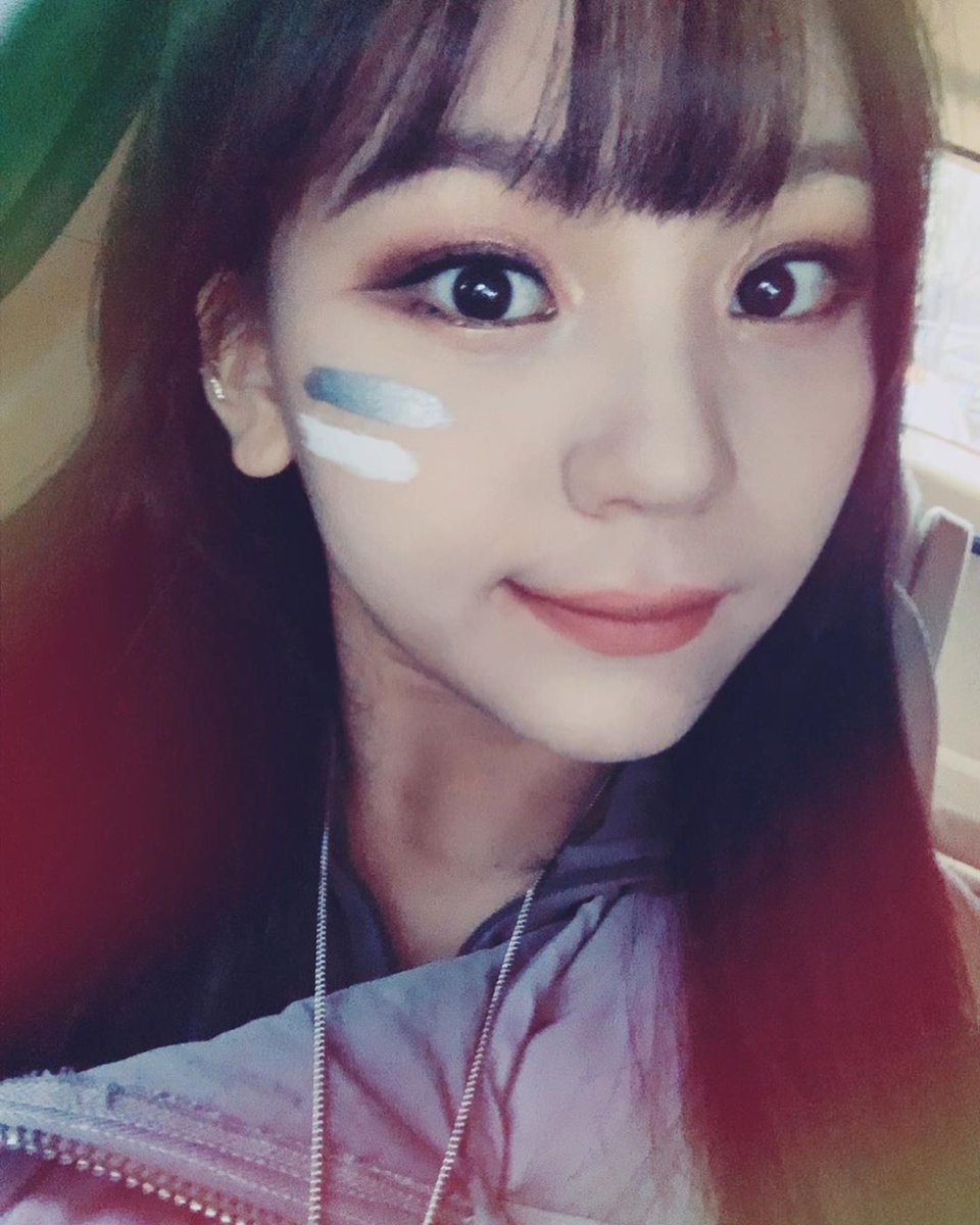 SinBNeck's tweet photo. [📷 #IG_POST] 200222 @GFRDofficial Instagram update with UMJI (2)

"200221
Again"

➡️ https://t.co/9Zc69trCcA 

#여자친구 #GFRIEND #UMJI #엄지 https://t.co/W5a8hcRrWT