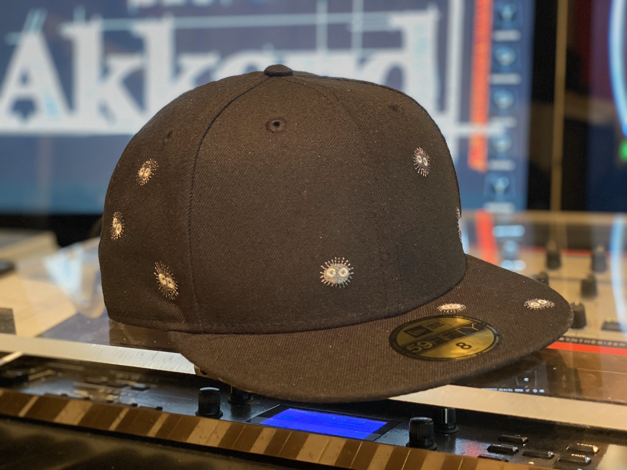 加藤裕一 Uichi とても心が躍るキャップを頂きました New Era Studio Ghibli キャップが最高に 似合わない私ですが これは被りたくなる一品 Newera Studioghibli ニューエラ スタジオジブリ キャップ 心躍る T Co Xy8w5jtl7d Twitter