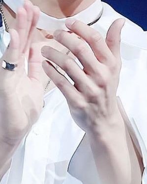 veins not too visible,,,i just love looking at his huge hands 