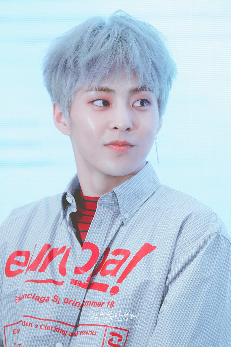 Xiumin-Kim MinseokPower: FrostTo some people he might seem cold but he is actually very beautiful, strong and encounters things with calmness and love. Ice and snow have a quite beauty and power because they are structured in a unique form.