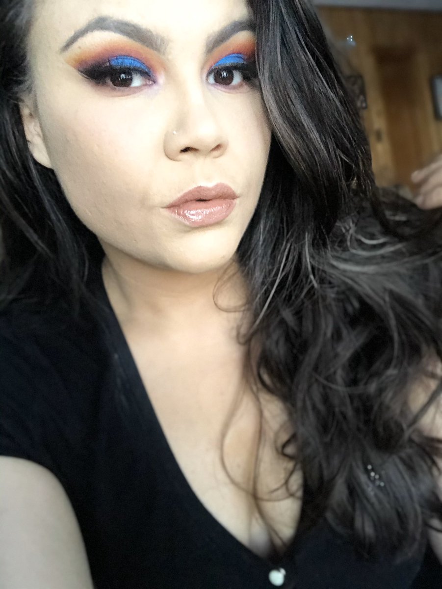 #recreate #repost of @ashleyhawmakeup pictorial using the <a href="/MorpheBrushes/">Morphe</a> <a href="/jamescharles/">James Charles</a> artistry palette. absolutely in love with this look! if you need easy to follow, beautiful pictorials ashley’s your go to girl 😘 

#morphebabe #makeupaddict #makeupartist #morphexjamescharles