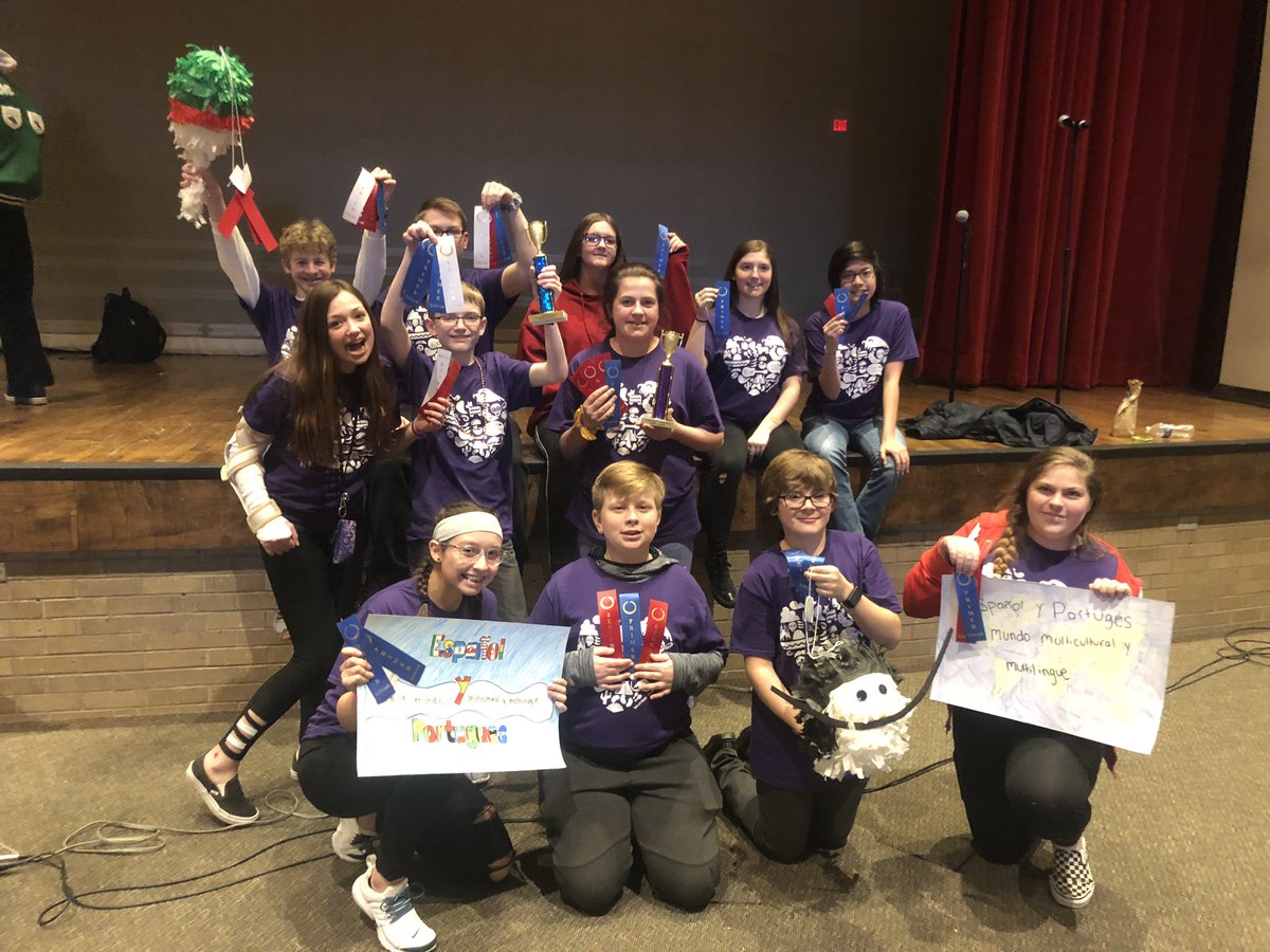 WMS_Spanish's tweet photo. The Concurso Academico team traveled to Southport and took home first place in the middle school division and the spirit award! Such a great Saturday seeing lots of hard work pay off #wwsallin #wmsrocks https://t.co/6h60CIgwgC