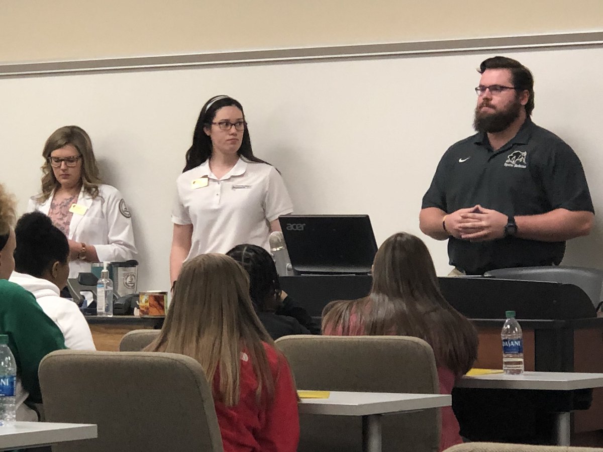 Harding_IPE's tweet image. The Center for Health Sciences @HardingU hosted students from #UpwardBound for health screenings, education and career information. @HUPharmacy @HUCSD @Harding_AT &amp;amp; #PhysicalTherapy collaborated for the event.