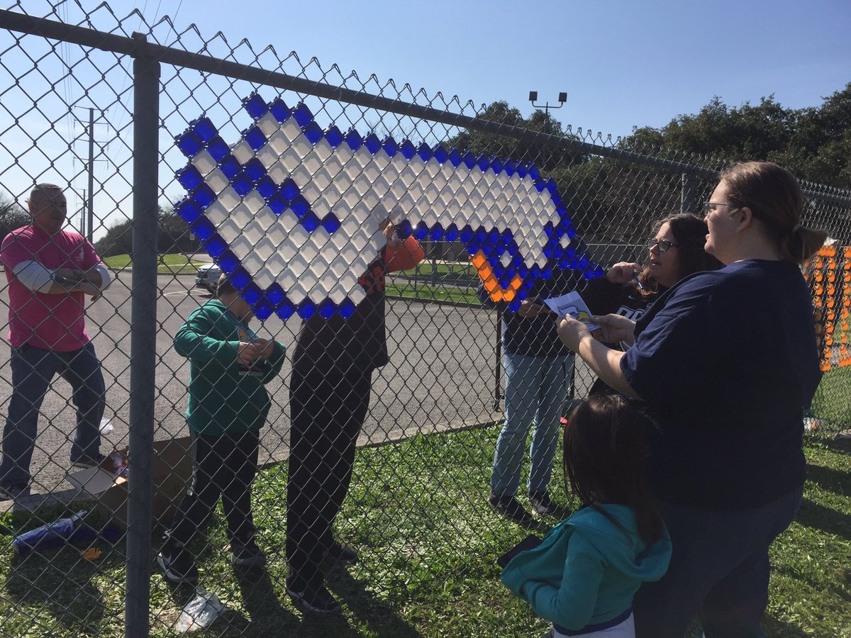 bflores185's tweet photo. A big thank you to all our parents, students, staff and community members for coming out today to support our community event! #LoveOurSchoolsDay #NISDLegends @NISDElrod @NISD #SchoolConnect https://t.co/0uM60Trkz8