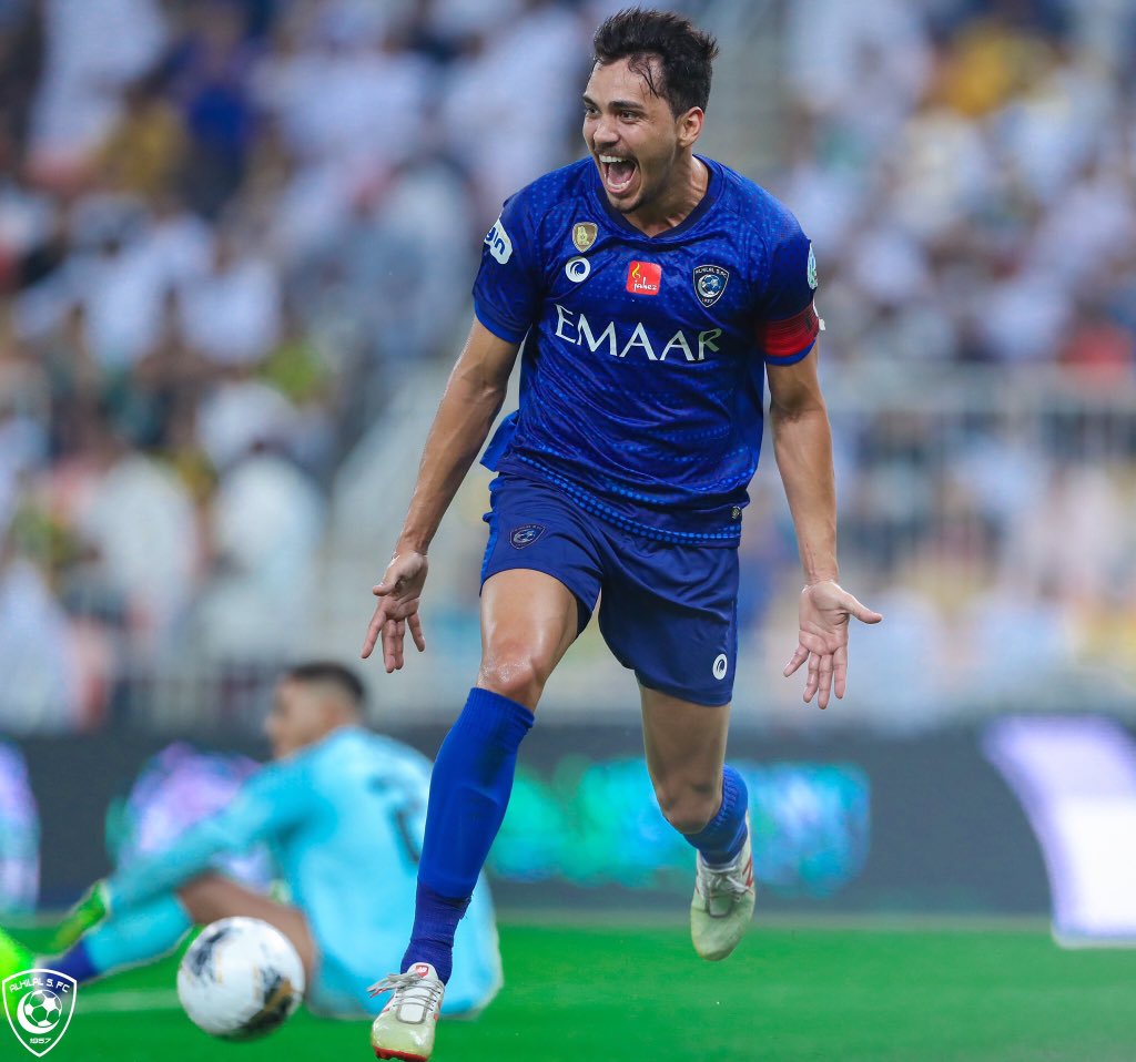 ReNgo_Sport's tweet photo. ارقام كارلوس ادواردو🔥✅
وصل لهدفه رقم ( 7 )  كـ أفضل هداف للكلاسيكو ضد الاتحاد ( باتساوي مع نيفيز) ✅
"
 الهداف التاريخي للاعبين الاجانب في نادي الهلال ( 80 هدف ) ✅ https://t.co/qfpOggfdeS