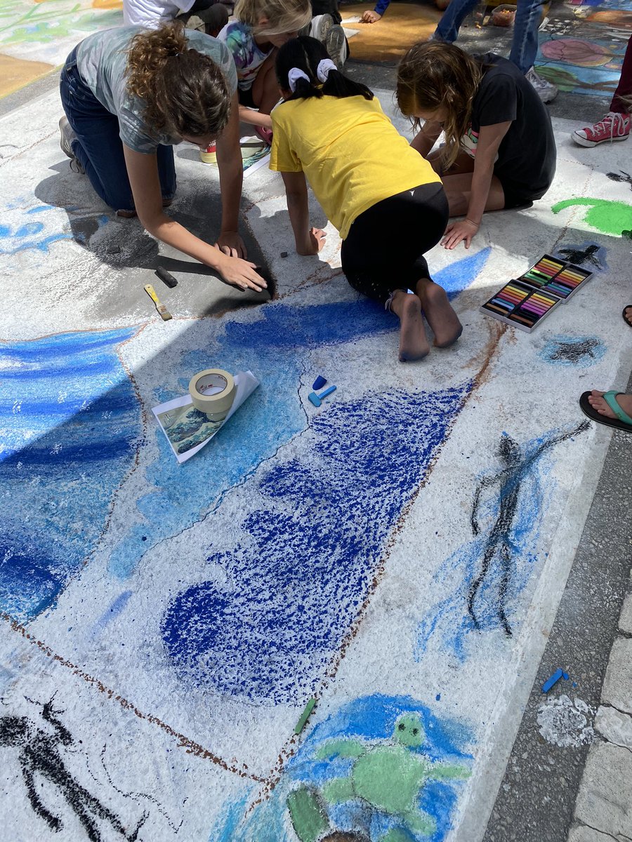 LCE Cougars showed off their music and art talent today at Rudy’s Pub in Lake Worth at the Street Painting Festival! Special thanks to their talented teachers - Ms. McCartney & Ms. West. Awesome parent turnout and support. ❤️😘