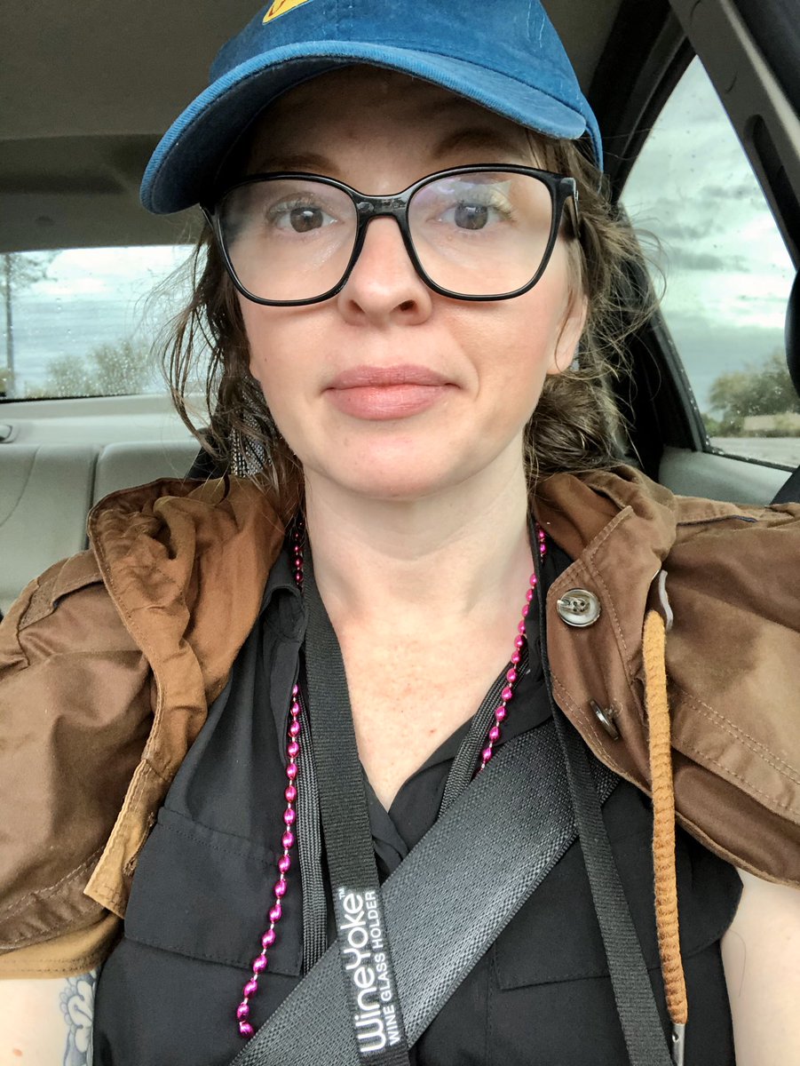 Laurenski's tweet image. After I made a big deal about wearing shorts today to #DevourPhoenix.