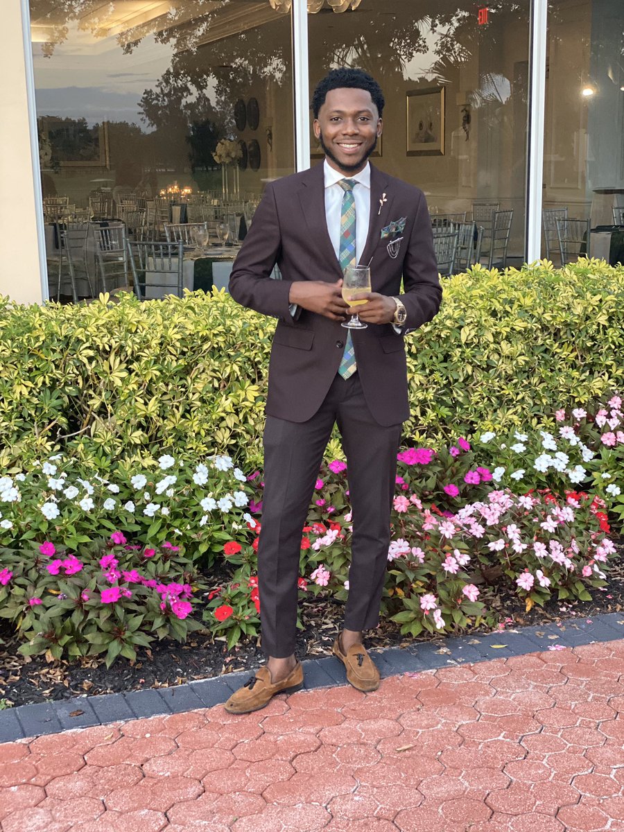 JohnD_2's tweet photo. #SQUAADDD Stay dapper 👊🏿 https://t.co/4ydHCqi698
