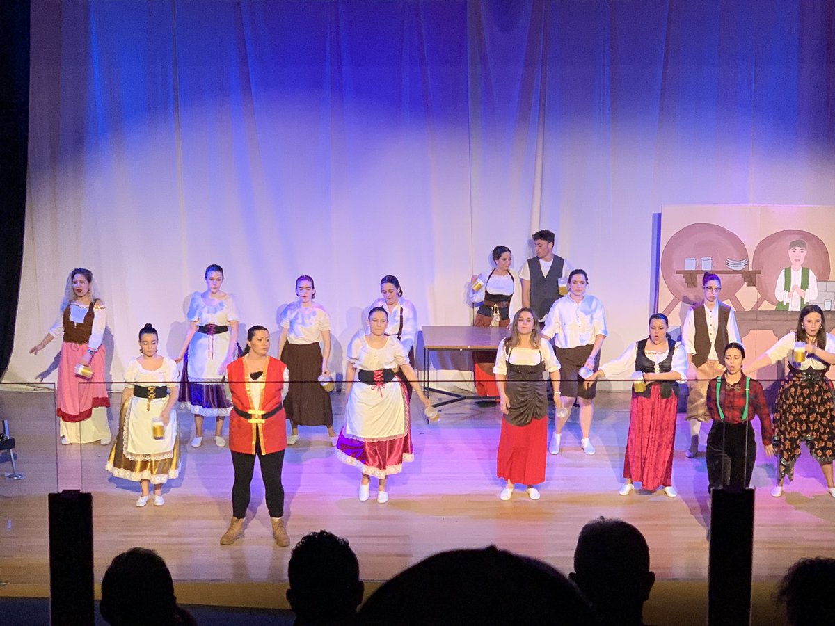 ColomdOr's tweet image. Proclamada nuestra FM Anabel Parra Collado , es momento de dar paso a nuestro fin de fiesta mayor ambientado en #labellaylabestia