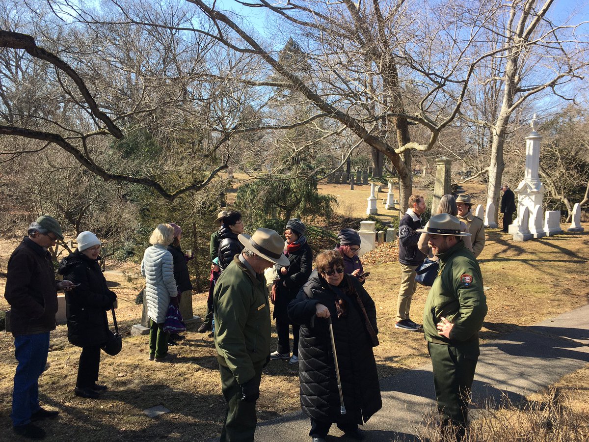 Honoring #Longfellow’s birthday in #CambMA! #HenryWadsworthLongfellow would be 213 today. #LongfellowHouse #MountAuburnCemetery