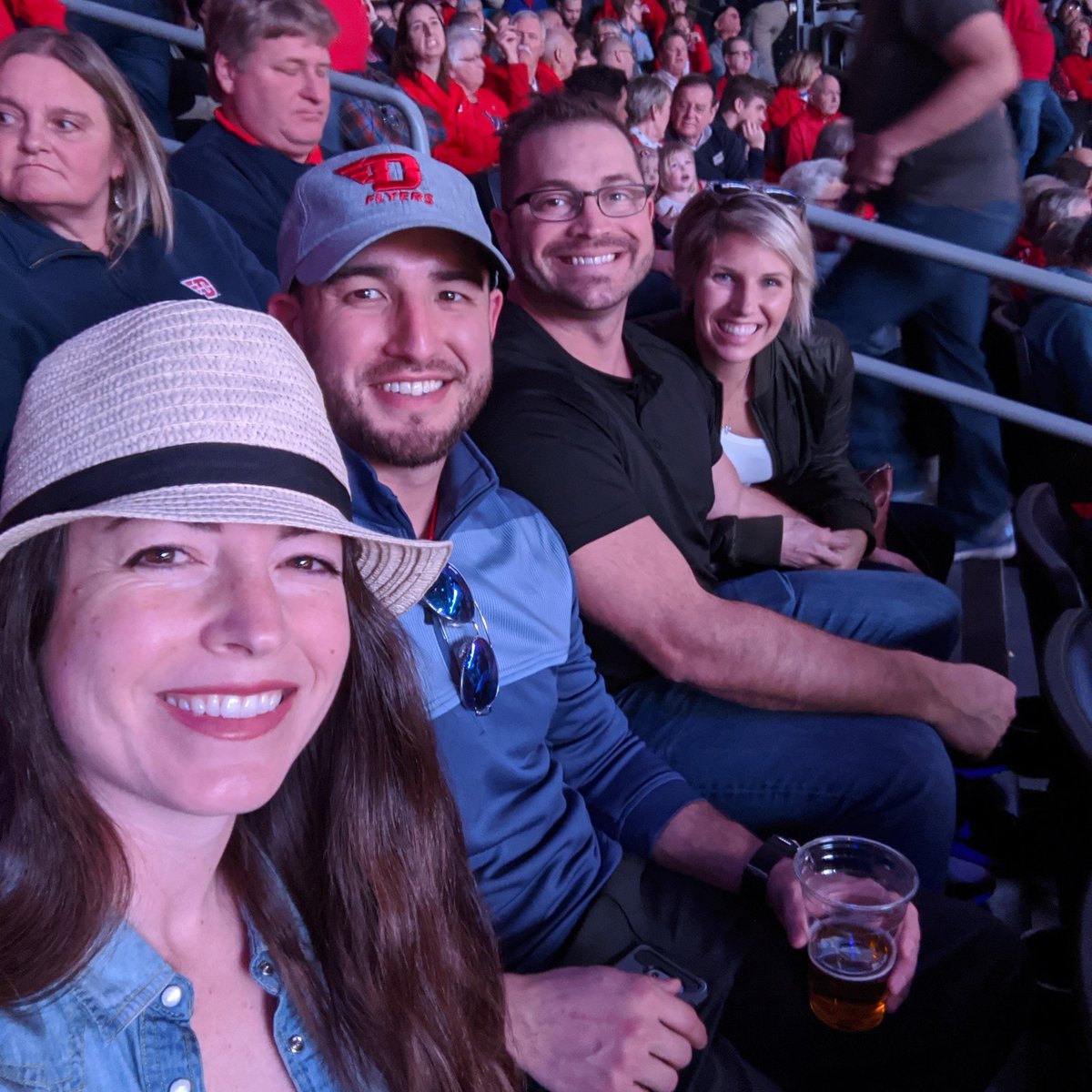 JyllianG's tweet photo. #letsgoflyers #dayton6th https://t.co/Q7f7dPV7oa