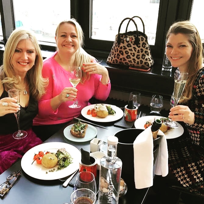 The Perfect day catching up with these beauties and reminiscing about our days at QVC 🇫🇷 together and of course hearing about all the exciting things that have happened/ are happening now! Xxx <a href="/lindamagTV/">Linda Magistris OBE</a> <a href="/Nancy_SBConQVC/">Nancy</a> <a href="/FormansLondon/">Forman's Restaurant</a> <a href="/qvcuk/">QVC UK</a>