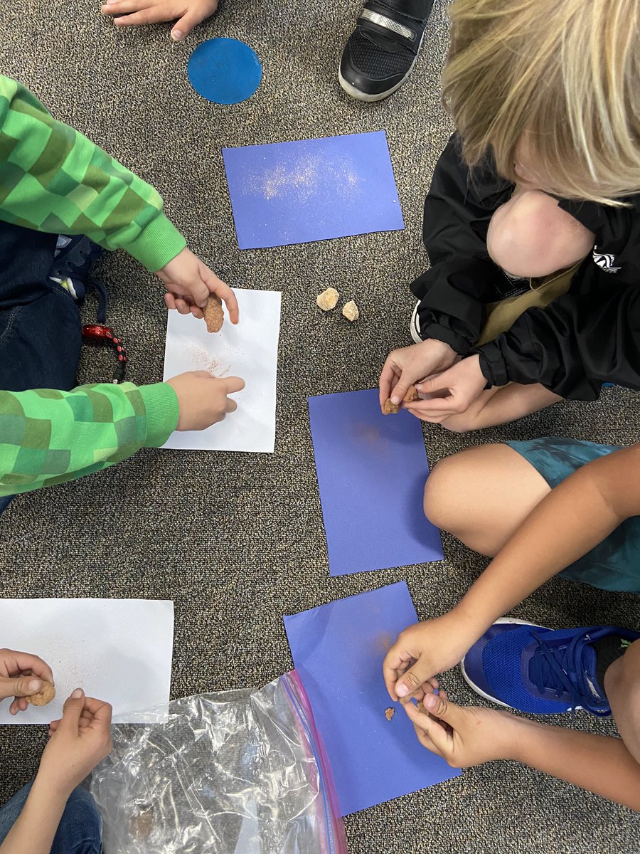 Miss Huffman tweet media