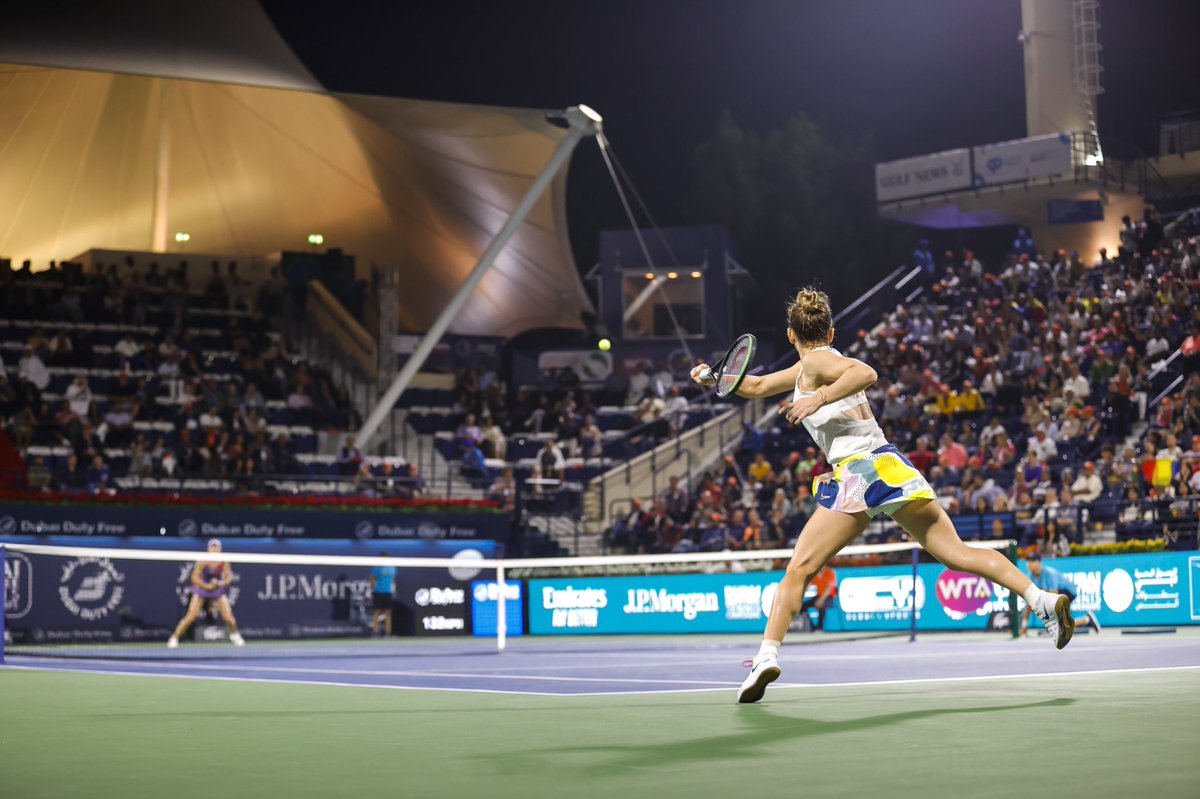 Simona_Halep's tweet photo. 20 titles on the 20th anniversary of @DDFTennis in 2020 🏆

I fought realllly hard for this one and it feels so beautiful ❤️

#Sim20 https://t.co/qkoEt7jLS3