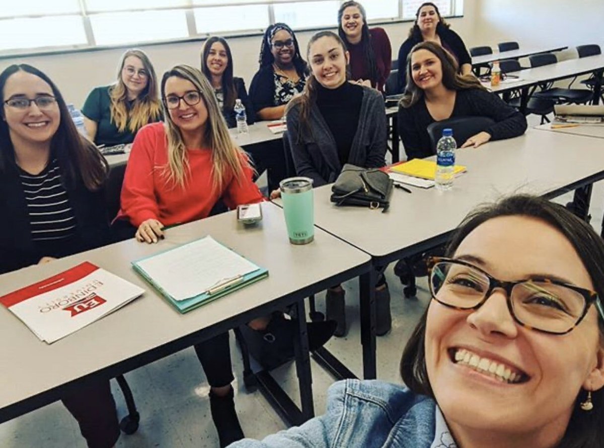 kuna_nicole's tweet image. 📚 I learned so much today about edtech! @SFecich thank you!😄#danielsonframework #regionconference #spsea