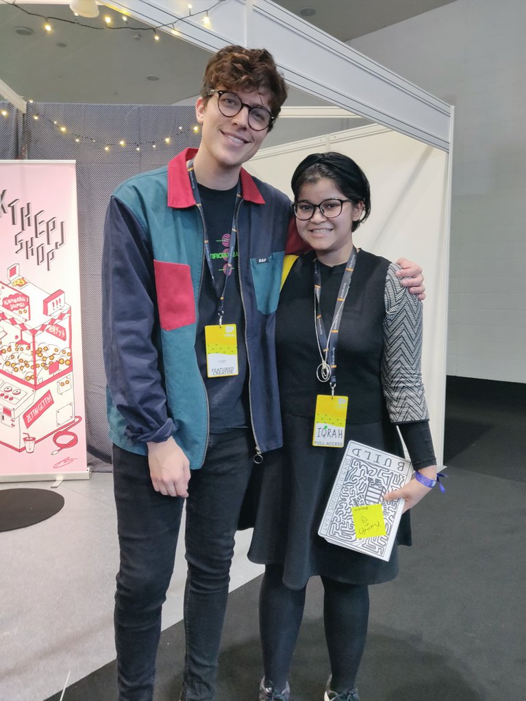 iiqrah_'s tweet photo. Day 3 #VidConLDN done and dusted ✅ 

Today was by far my most favourite day out of the three 💖 

I finally got to meet @heydanitza and do some #ExploreVidCon challenges ✨

I also got to meet @kickthepj @prisha_bathia @TheAMaazing and @ClickForTaz, all of them are aMAAZing! 😁 https://t.co/200ycV01zK