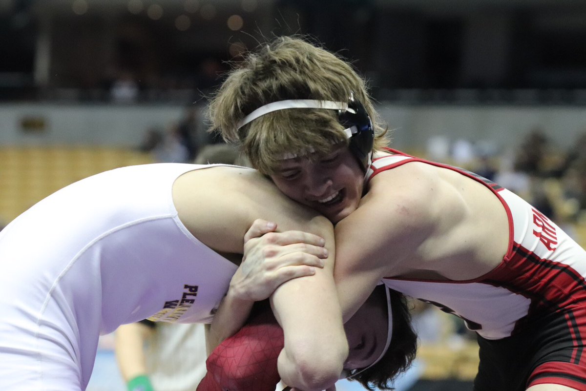 bhs_grapplers's tweet image. That’s our 5th place medalist @legsweak95 ! We are so proud of you, and appreciate the impact you have had on this team. Once a cardinal always a cardinal ❤️🤼‍♂️

📸 @Citizen_Ross