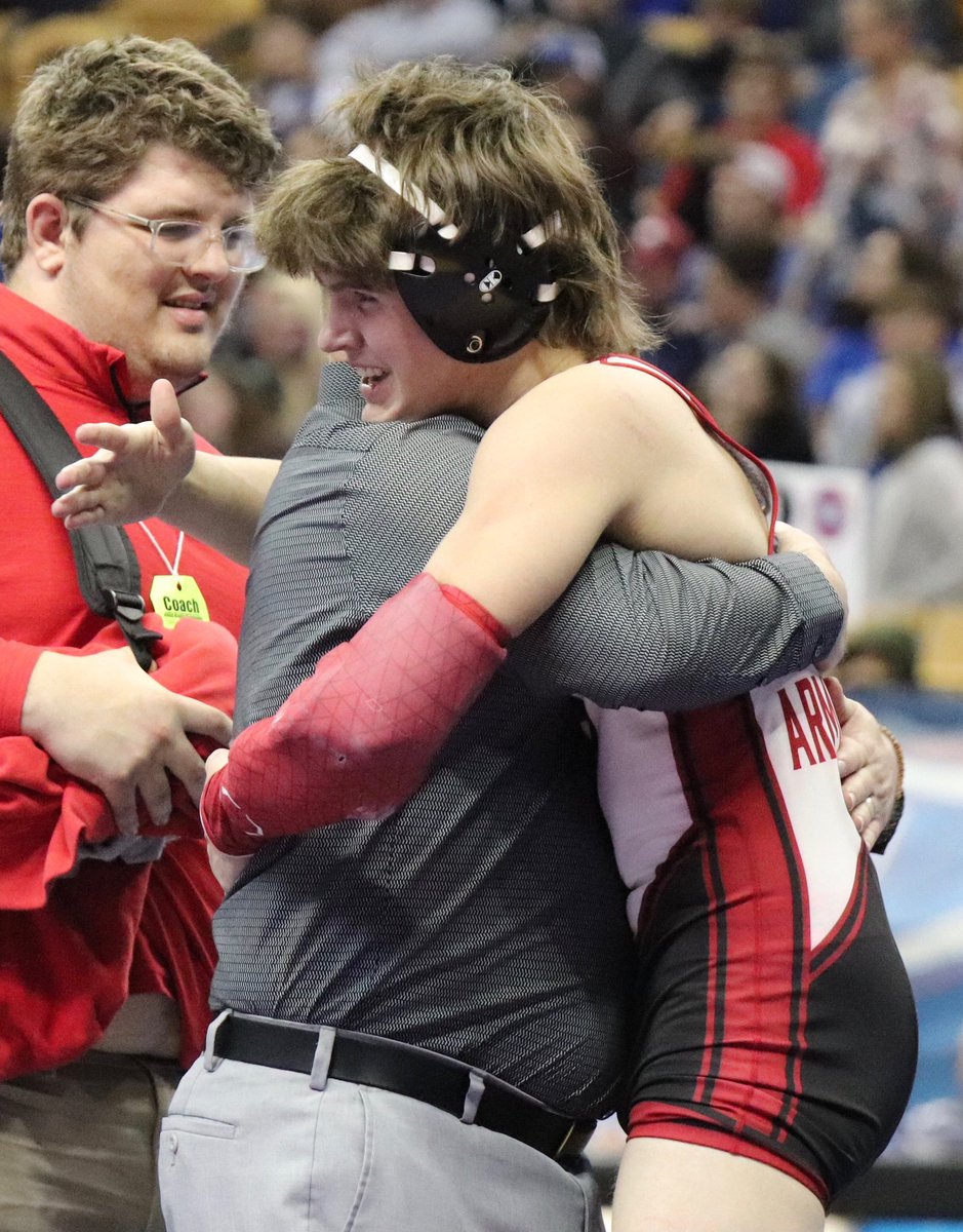 bhs_grapplers's tweet image. That’s our 5th place medalist @legsweak95 ! We are so proud of you, and appreciate the impact you have had on this team. Once a cardinal always a cardinal ❤️🤼‍♂️

📸 @Citizen_Ross