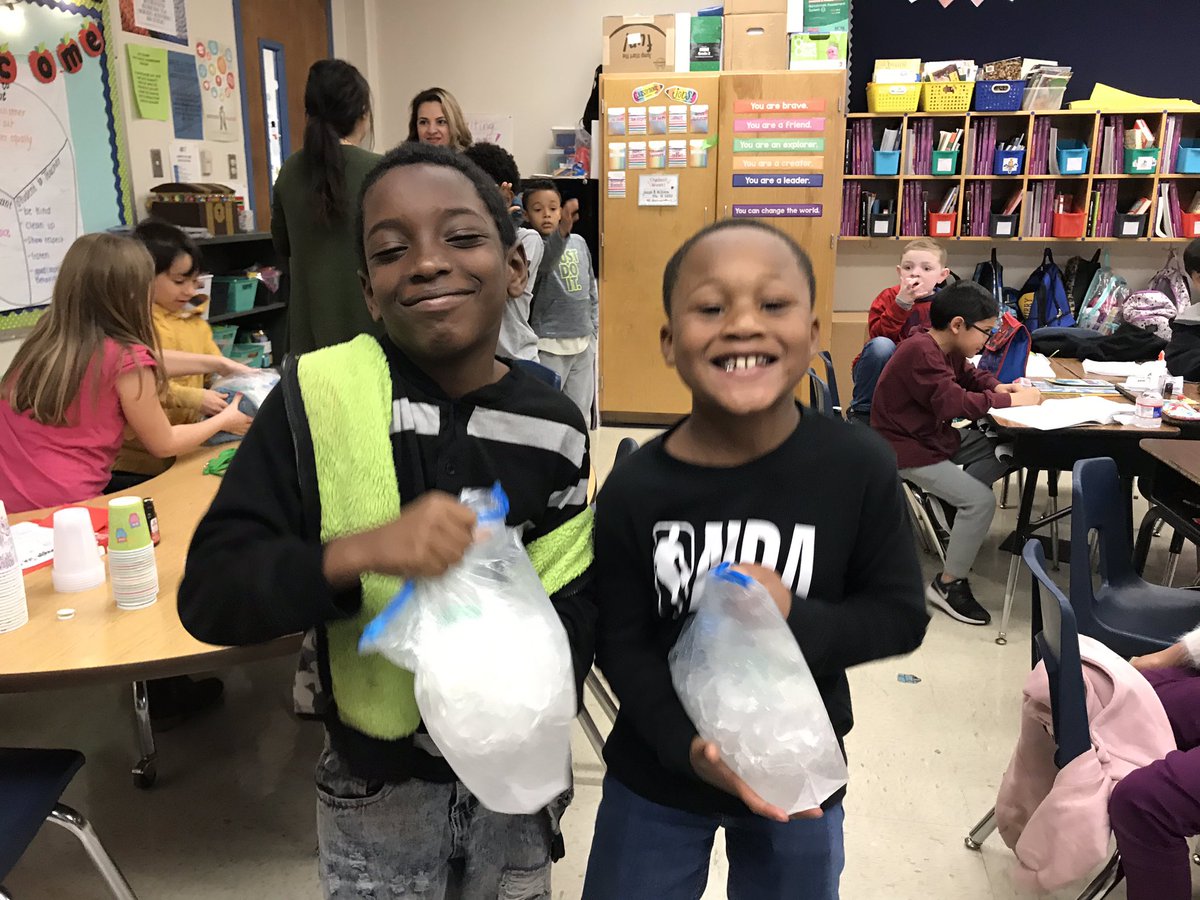 MsBullinger's tweet photo. You can’t learn about the Bluebell factory in Brenham, TX without wanting ice cream. So to demonstrate how we can change matter from a liquid to a solid, we made ice cream!!! 🍨 #OHTHoot4TheMoon #NISDOHT https://t.co/dXBVWGOzkK