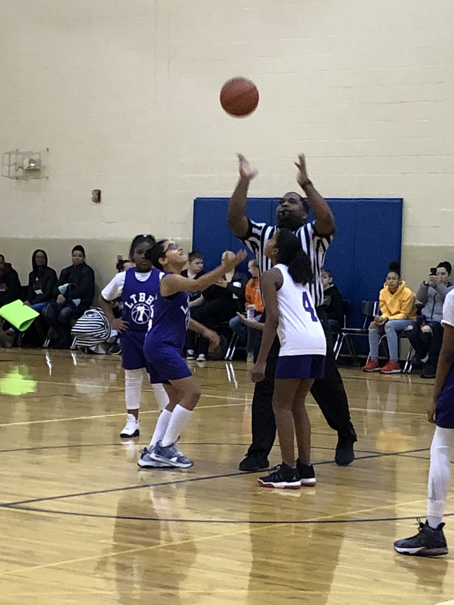 LawrenceLtbbl's tweet photo. Girls 3rd-5th @LawrenceLtbbl basketball in action! @ltgoodnews https://t.co/PQxr7vvBfL