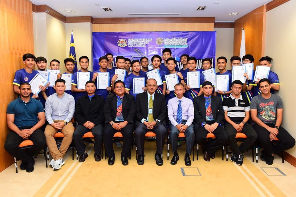 faizrozalii's tweet photo. Bismillah new chapter ✅ https://t.co/Ym4SDtc563