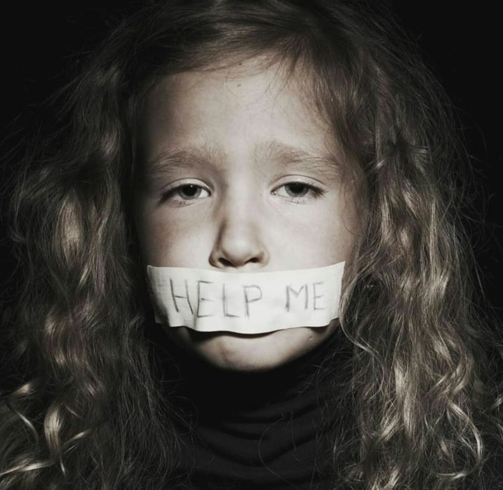 IamUsmanAQ's tweet photo. There are over 17,000 cases of child abuse reported in pakistan in last 5 years. people don't talk about it openly just because they think it will ruin their so called public image. 
Its important to talk about this issue to spread awareness.
#LetsStopChildAbuse
#Team_Defenders https://t.co/nkTHqw9GsI