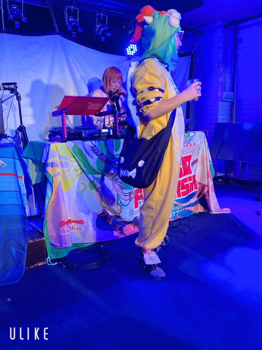 eskatye's tweet image. 杏子氏、はるばる大阪にてDJしてくだすってる

#スパスコ
#スコファン
#スパチュー
#女装
#男の娘
#ゲーム