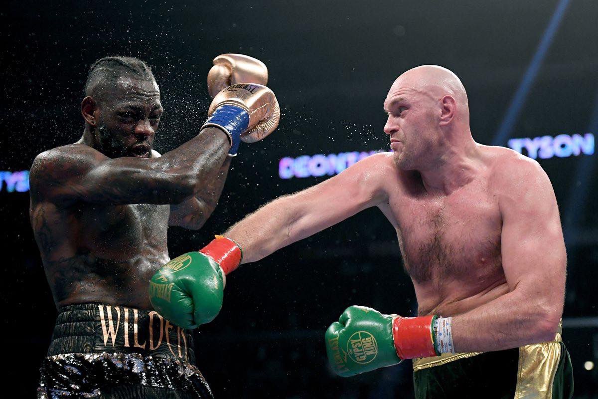grandcentralnf's tweet photo. Its time for the Wilder &amp; Fury Fight! Come catch this amazing fight right here on the big screen at GC. 

Cheers to the weekend! 🍻💫 https://t.co/WC9H1xmu8y