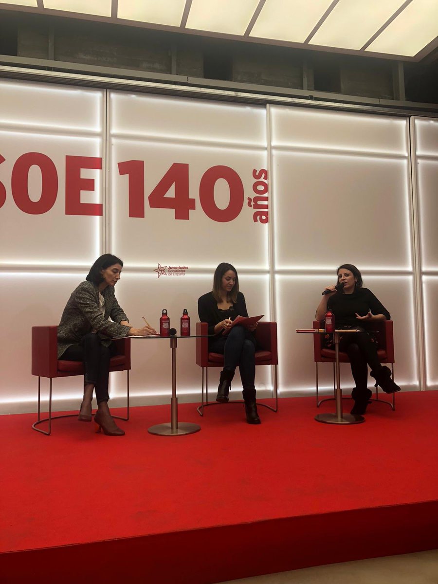 DavidBAMA9's tweet photo. “Mujer tenía que ser. Referentes feministas del socialismo” @Adrilastra @pilar_llop 💼🌹 https://t.co/BR0KIHjkuw
