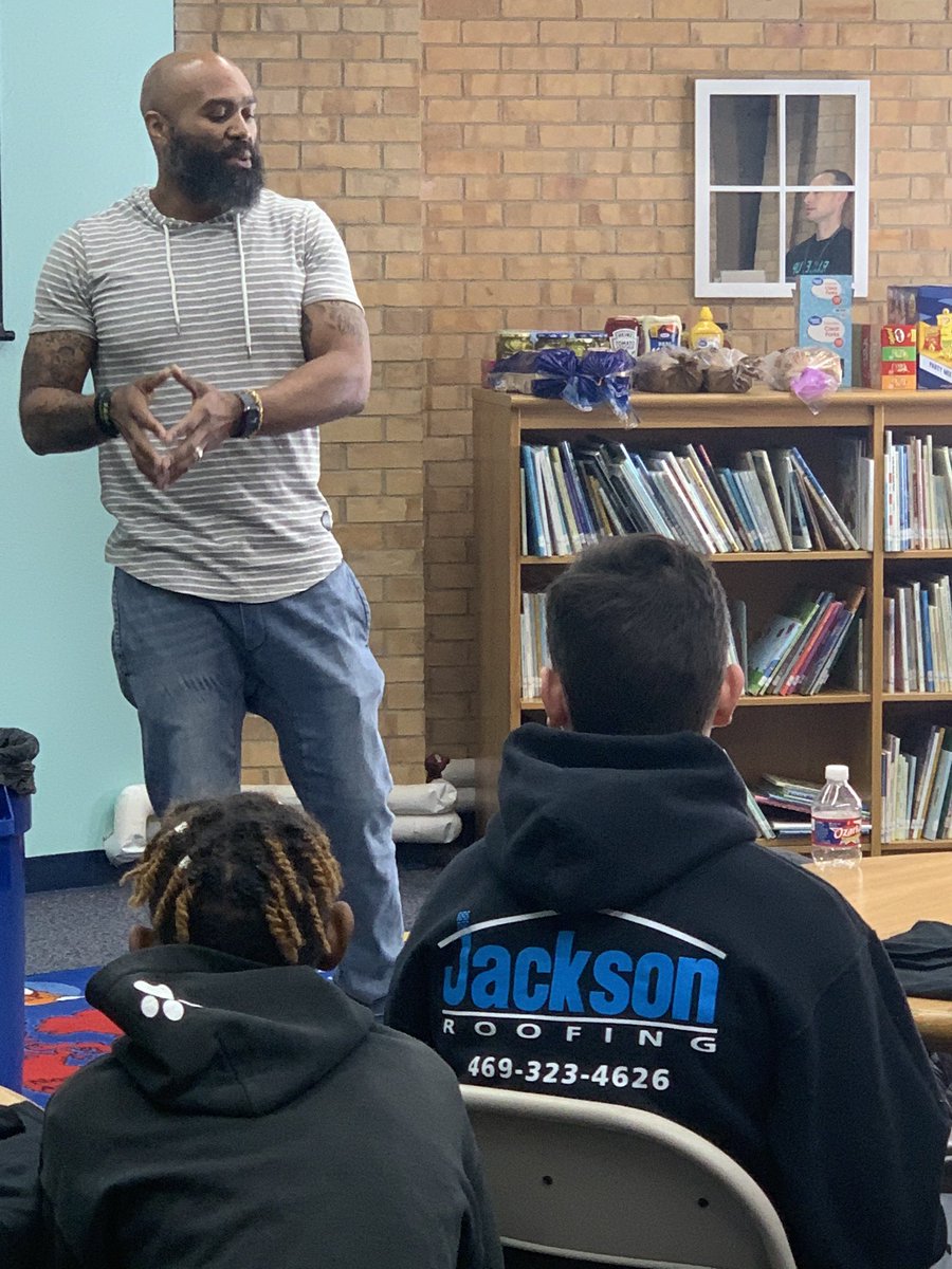 “What are you going to do on a daily basis that will get your to where you want to be? Start being comfortable with the uncomfortable.”
Thank you Anthony Spencer for your motivating talk about goals and being a team player! #RiseUpatBird