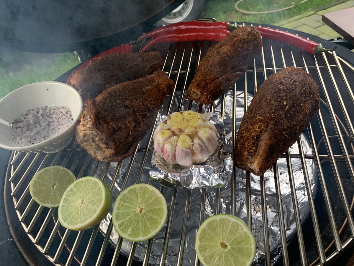 Saturday day off, so we fire up the smoker 🔥Mexican taco’s tonight. The lamb shanks marinated for two day’s so we give that a try, last time I made them the were delicious #bastard #bbq #food