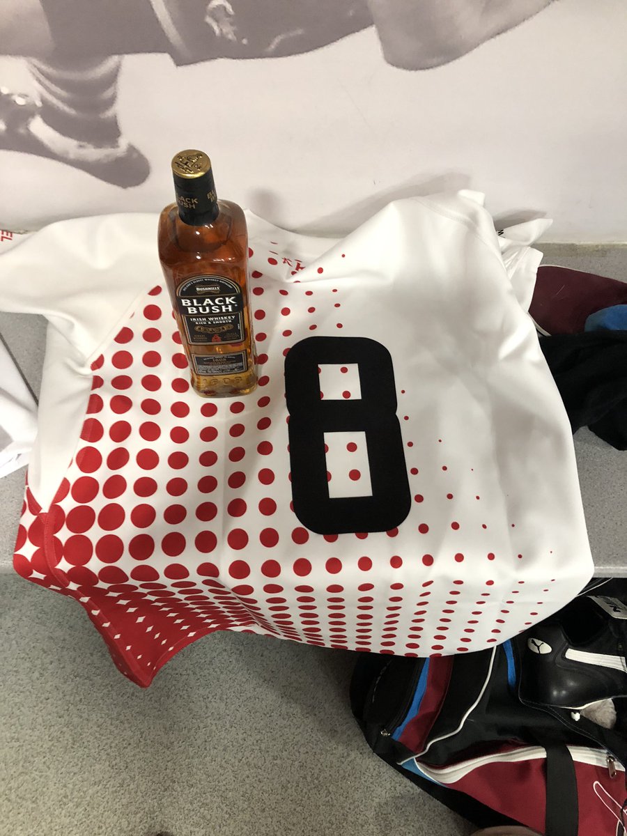 nick_easter's tweet photo. Back in the saddle for England Legends v Ireland Legends tonight! Glad the memo got to the nutritionist team about supplementation.
#legends2020 https://t.co/hSns7TdYe0