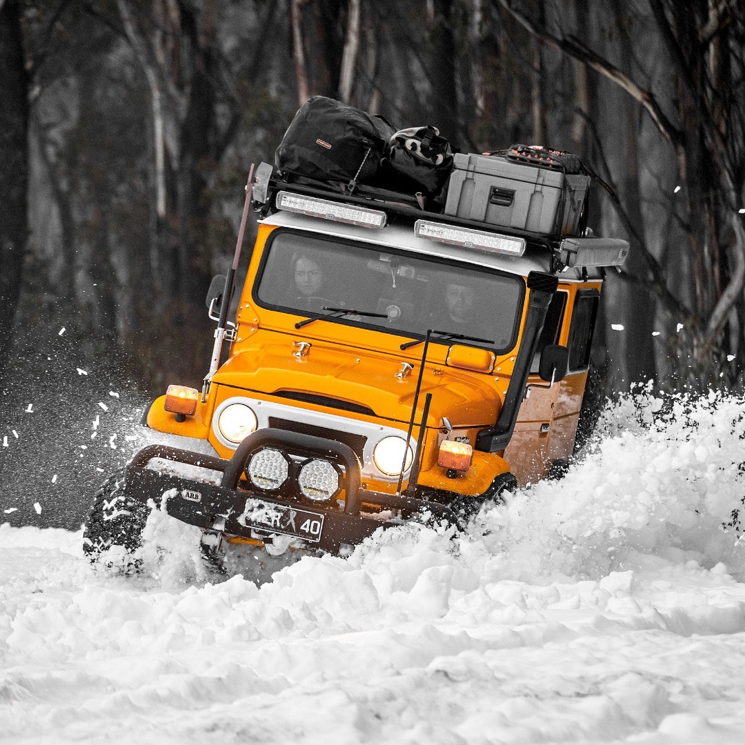 FJ40Cruisers's tweet photo. Mobbin through the snow with @arb4x4 •
•
•
•
•
•
•
#toyotalandcruiser
#LANDCRUISER
#toyotanation
#landcruiser
#cruisergear
#toyota4x4
#fjcruiser
#Cruiser
#classic
#toyota
#lc100
#HJ47
#4WD
#bj60
#hj60
#bj61
#hj61
#fj62
#fj60
#fj70
#fj40
#fj43
#fj55
#fj80
#fj62
#fj45 https://t.co/6aiWseAcwE