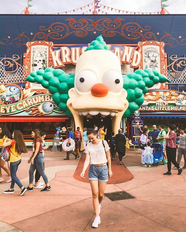 soazic28's tweet photo. Krustyland ✨ 
Cette nuit j’ai rêvé que c’était l’été et que j’étais au bord de l’océan... un signe que j’ai encore besoin de vacances ? 😅 En tout cas, mes photos le sont toujours 😁

#krustyland #krustylanduniversal #universalstudios #universalstudios… https://t.co/yQhwJWopnA https://t.co/dCbdI1XxPj