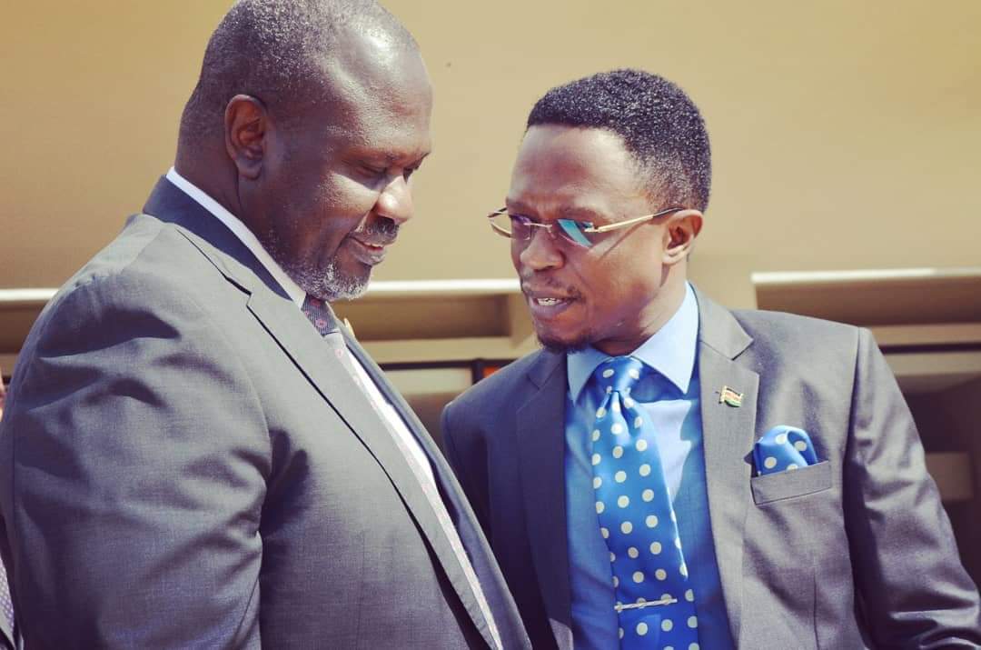 AbabuNamwamba's tweet image. Congratulations Excellencies Salva Kiir Mayardit and Riek Machar Tieny for sailing this vessel into safe harbour. Hats off to the great people of South Sudan for your incredible resilience and determination to get your beautiful country flying. Kenya stands with you as always🇰🇪🇸🇸