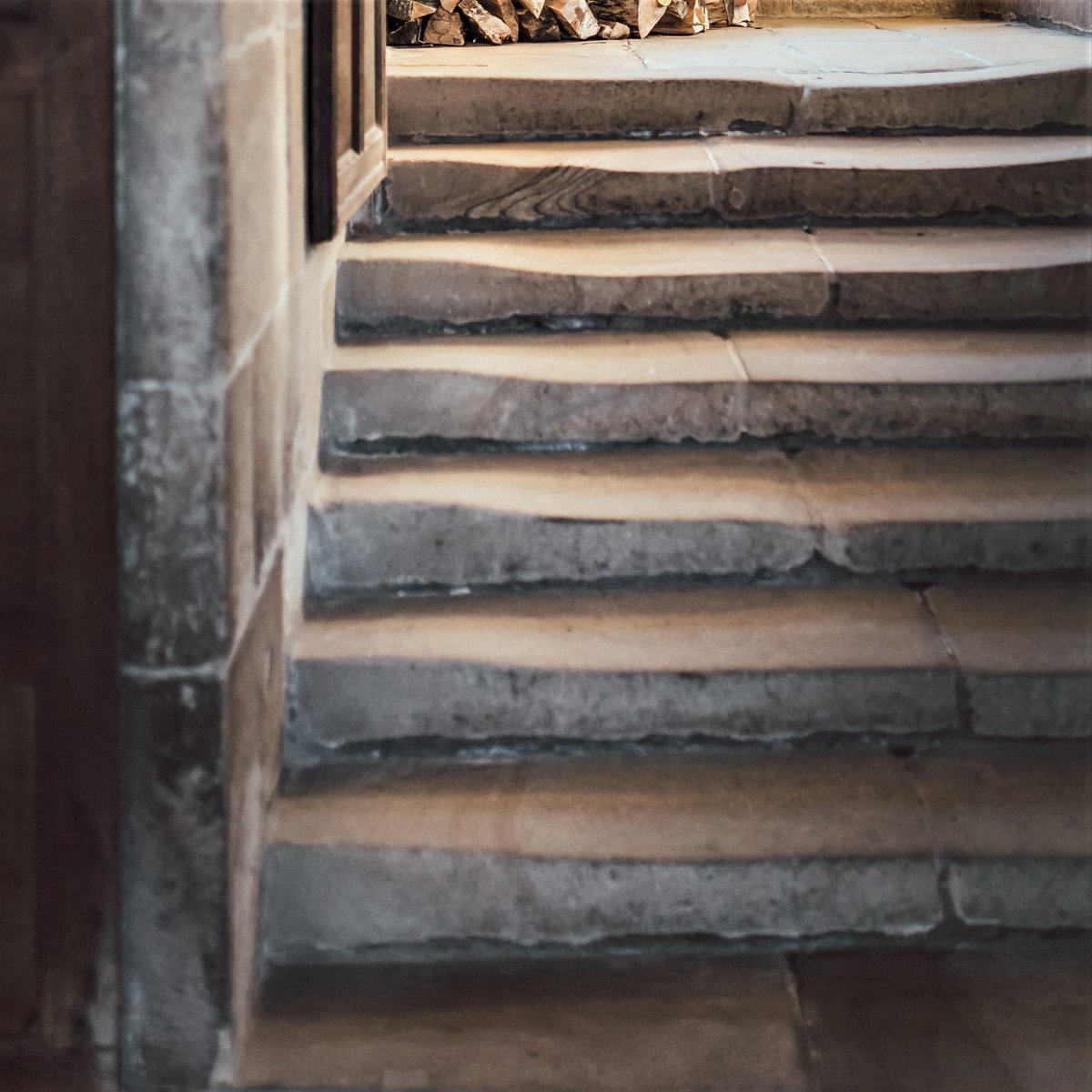 Secluded intricacies, charming imperfections and enlightening moments 🚪

Come and explore: haddonhall.co.uk
