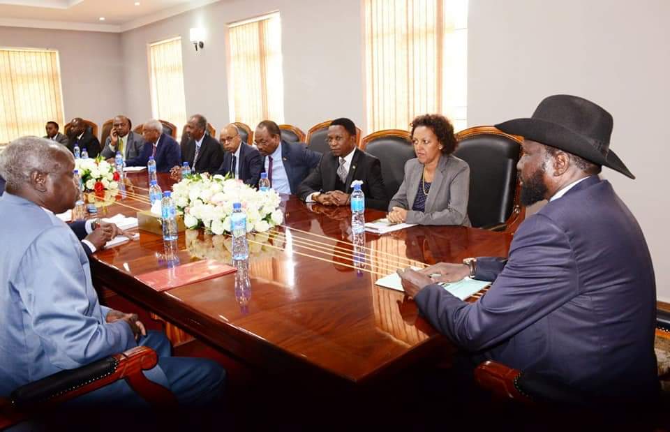 AbabuNamwamba's tweet image. Congratulations Excellencies Salva Kiir Mayardit and Riek Machar Tieny for sailing this vessel into safe harbour. Hats off to the great people of South Sudan for your incredible resilience and determination to get your beautiful country flying. Kenya stands with you as always🇰🇪🇸🇸