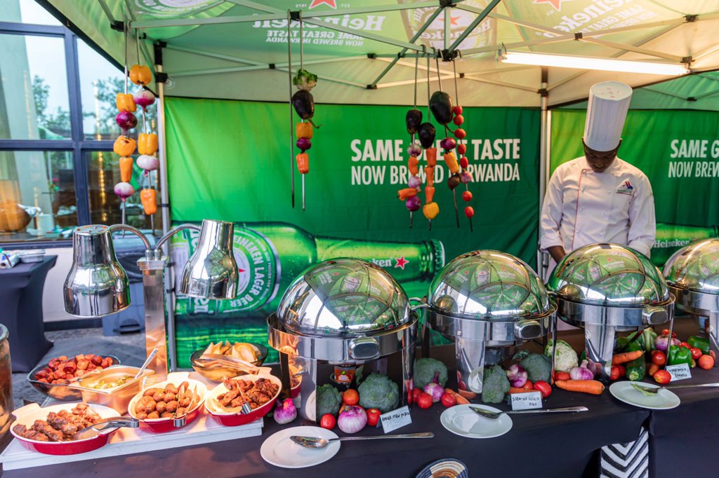 KigaliMarriott's tweet photo. Well, look at what we have here!

The #BBQblockparty is in full swing @Iribakigali!

Join in for a taste of heavenly, savoury, steamy - and have we mentioned HEAVENLY,  grilled meat, prepared by our talented Chefs.

#Rwanda #RwOT #Barbecue #BBQParty #Grill #Kigali #KigaliMarriott https://t.co/TcN9LPcia9
